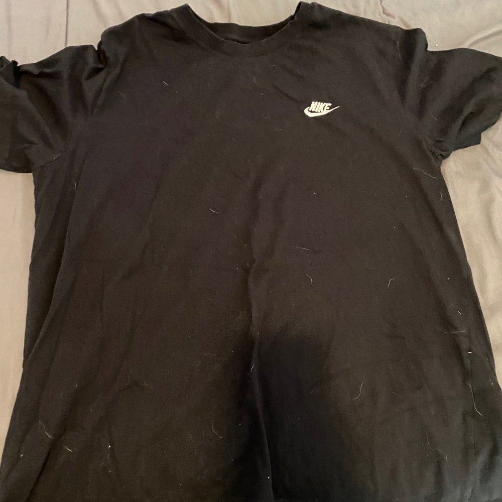 Black Nike Sportswear Club Men's T-Shirt